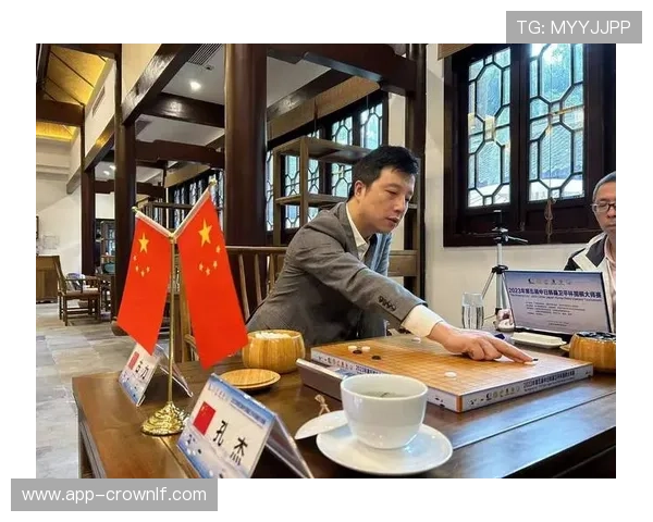 古力又换豪车了？完全不像那个在家只喝白开水的围棋大神啊！