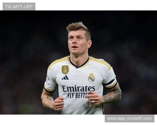 卡马文加 vs 托尼·克罗斯：新生代与中场大师的传球组织能力差距何在？