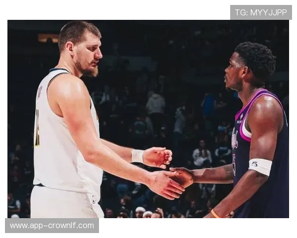 哈利伯顿挡拆组织拉开空间提升效率胜过东契奇